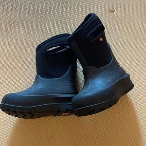 Snow boots size in 8